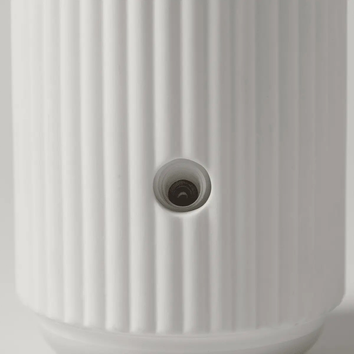 Scentsy Solo Smart Diffuser & One Fragrance Cartridge $90 USD