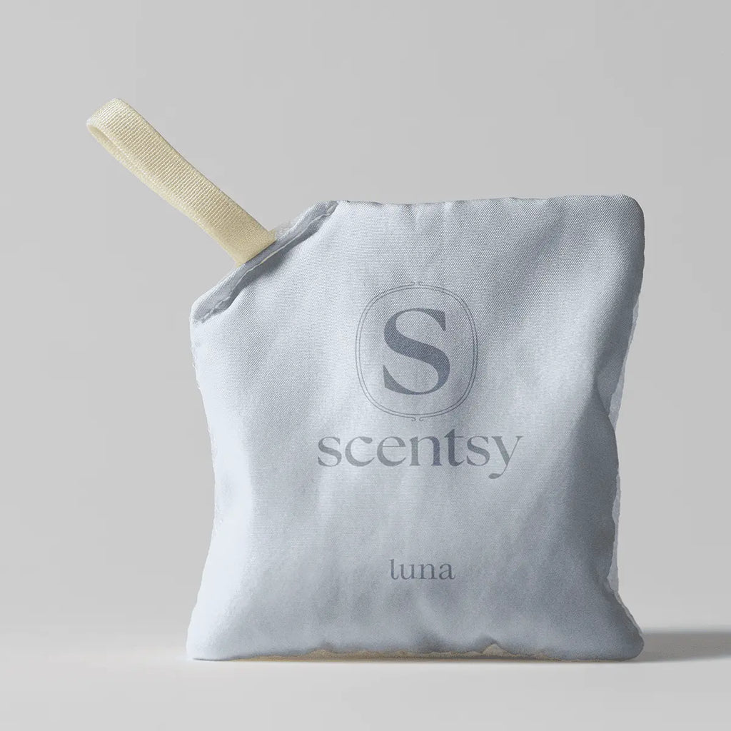 Scentsy Luna Scent Pak $19 USD
