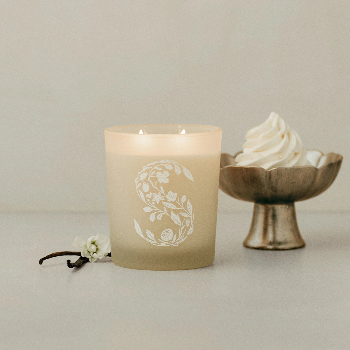 Scentsy Vanilla Bean Buttercream Candle $40 USD